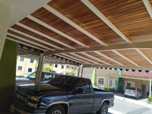 Imagen 4 de 23 de Townhouse En Venta En Av Aragua, Urb Karol Home. 04121994409