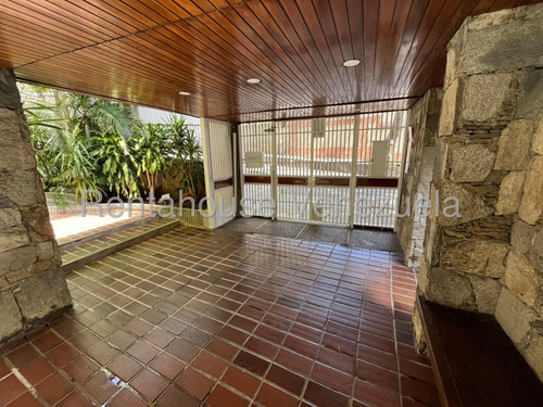 Amplio Apartamento En Venta, Urb. Los Caobos