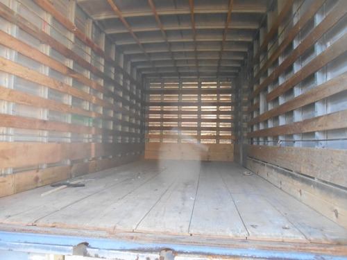 Imagem 4 de 13 de Cargo 816 Baú