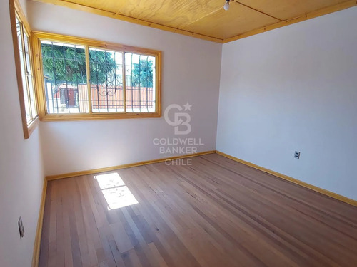 Vende Casa Con Proyección Comercial