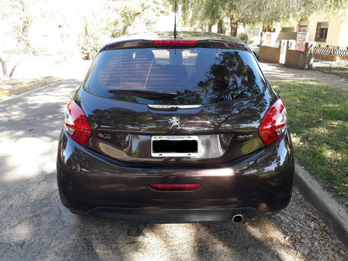 Imagen 8 de 14 de Peugeot 208 Feline 2013