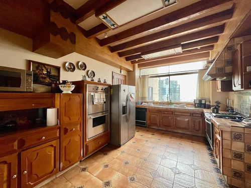 Bosques De Las Lomas, En Venta Penthouse Con Terraza