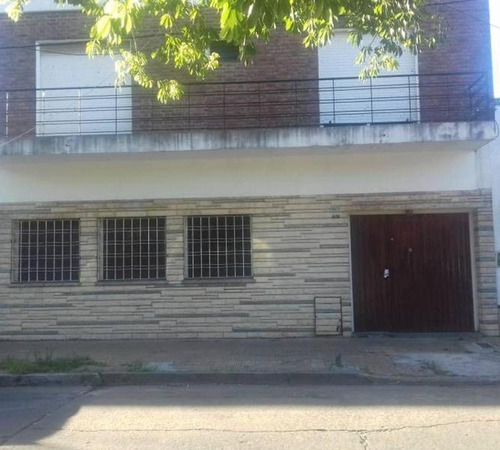 Imagen 1 de 27 de Venta Casa 4 Ambientes Con Garage Y Fondo Parquizado
