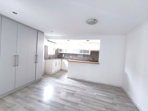 Imagen 2 de 18 de Linda Casa Luminosa Con Amplios Espacios