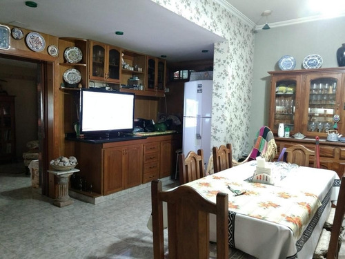Imagen 16 de 27 de Casa 6 Ambientes En Caseros, Tres De Febrero