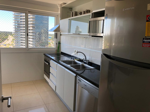 Departamento En Alquiler Zona Conrad- Ref: 193