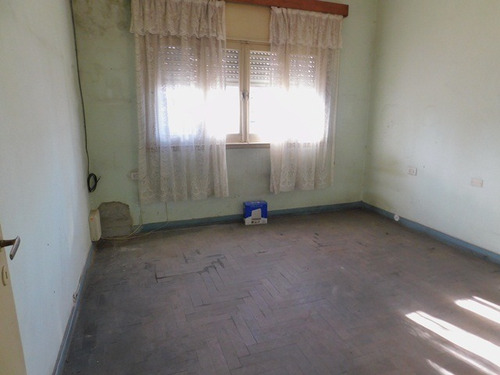 Imagen 3 de 4 de Excelente Inmueble Sobre Avenida.- Ideal Constructor.-