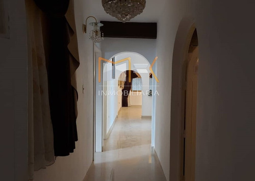 Casa En Venta Urbanización El Araguaney , Vía El Junquito , Caracas