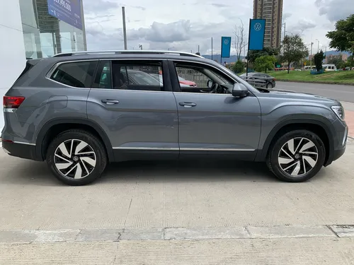 Volkswagen Teramont Highline 2.0 T Aut 2024 Obsequio Cs
