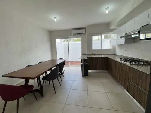 Casa En Residencial Maderos, Cancún, Q.r. (f7)
