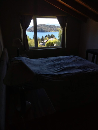 Imagen 7 de 17 de Hermoso Departamento, Apacible Y Con Una Maravillosa Vista Al Lago Nahuel Huapi.