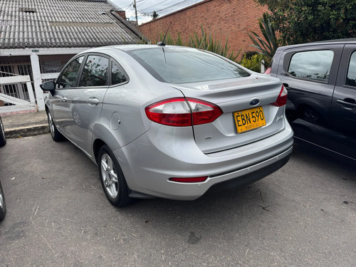 Ford Fiesta 1.6 Sportback Se