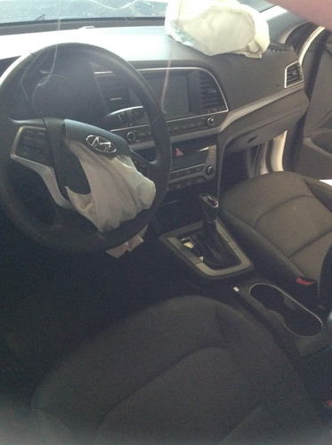 Imagem 4 de 5 de Sucata Peças Acessórios Hyundai Elantra 2017 167cv