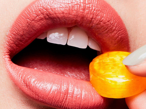 Imagen 3 de 5 de Amplified Creme Lipstick Mac