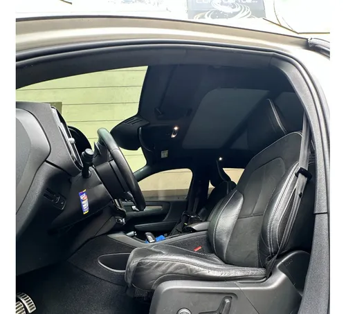 Volvo XC40 R-DESIGN FWD