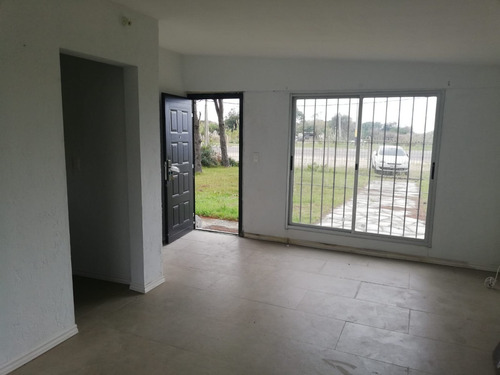 Frente Al Mar, Consulte