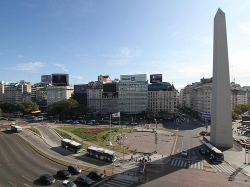 Saenz Pena Roque Av. 995 5º