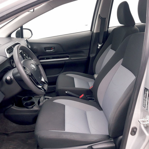 Imagen 10 de 14 de Toyota Prius 2018 1.5 Prius C At