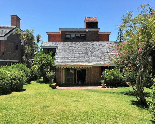 Casa En Venta De 4 Dormitorios En San Rafael
