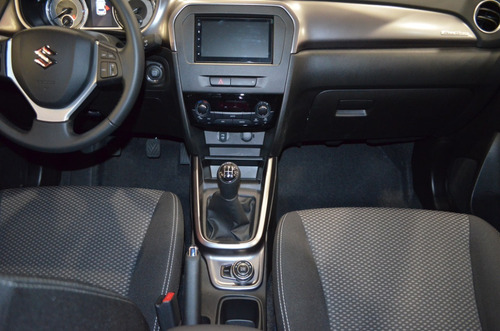 Imagen 16 de 22 de Suzuki Vitara 4x4 Mt 2023. *disponibilidad En 3 Colores*