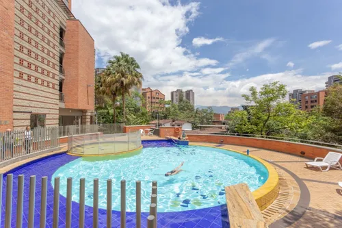 Apartamento En Venta En El Tesoro. Cod V15499