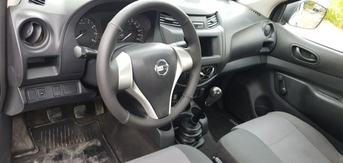Imagen 12 de 15 de Nissan Np300 2017 2.5 Chasis Cabina Dh Aa Pack Seg Mt