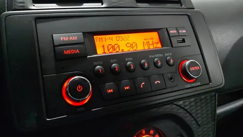 Nissan March 1.6 SENSE AUTO