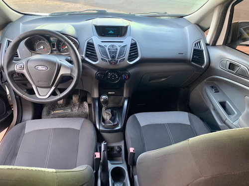 Imagen 8 de 11 de Ford Ecosport 2014 1.6 S 110cv 4x2