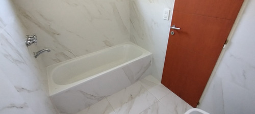 Hermosa Casa En El Barrio Norte, El Cantón, Escobar