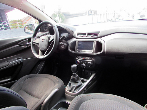 Imagem 11 de 14 de Gm - Chevrolet Onix 2014 Flex