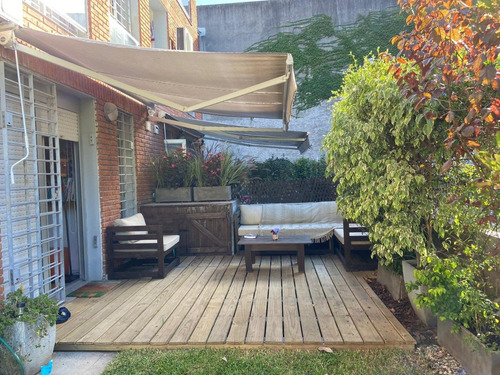 Apartamento En Planta Baja Con Jardín Y Deck