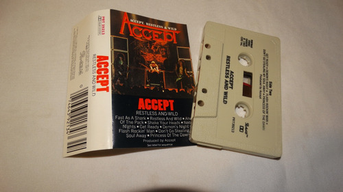 Accept - Restless & Wild (portrait) (tape:ex - Inserto:ex) (Usado)