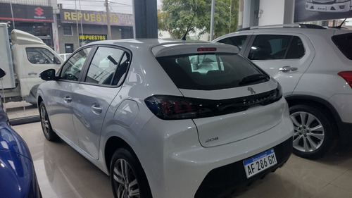 Imagen 16 de 22 de Peugeot 208 Allure 2022