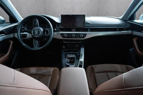 Audi A4 2.0 Select At