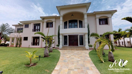 Casa En Los Samanes
