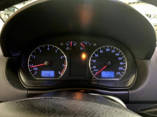 Imagem 10 de 10 de Volkswagen Polo 1.6 Mi 8v Flex 4p Manual