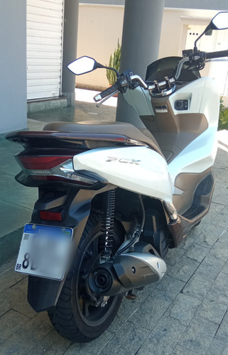 Pcx/dlx 150, Branca E Marrom Sem Detalhes.