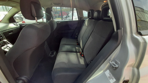 Imagen 17 de 19 de Dodge Caliber Sxt 2.0 At