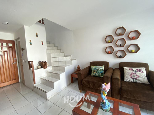 Casa En Santa Ana Tepetitlán, Zapopan Con 3 Recámaras, 45 M², Id: 153078