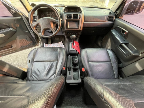 Imagem 6 de 8 de Mitsubishi Pajero Tr4 2.0 4x4 16v 131cv 2006