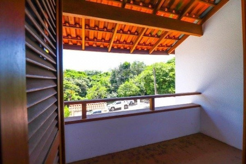 Casa Em Espirito Santo Com 3 Dormitórios - Mi8736