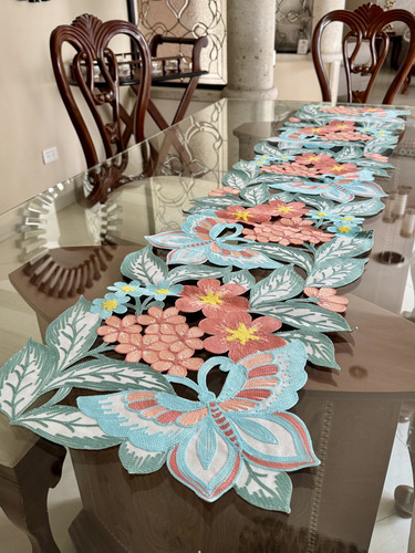 Camino De Mesa Bordado A Mano En Diseño De Mariposas 1.70 Multicolor Bordado Mariposa