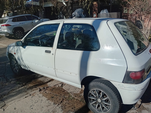 Renault Clio 1.6 Rn Aa