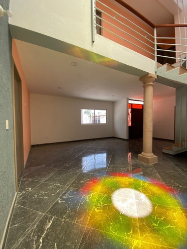 Imagen 11 de 24 de Casa En Cuernavaca En Fraccionamiento Con Seguridad