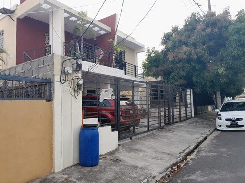 Casa En Venta, 2 Niveles, 2dos Aptos.en El 2do.nivel