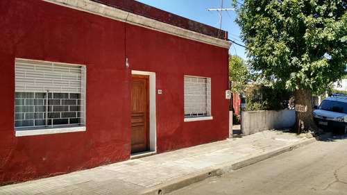 Casa 3 Dormitorios Y 2 Baños 