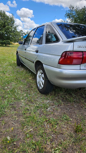 Ford Escort 1.8 Ghia