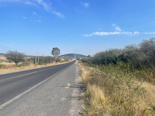 Imagen 5 de 10 de Propiedad A Pie De Carretera Para Proyecto Industrial