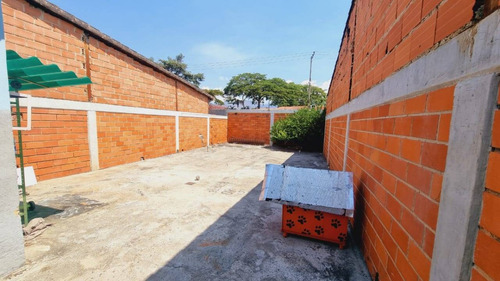 Ac Venta Funcional Casa En Valle De Oro, San Diego Edo. Carabobo Cod. 206190