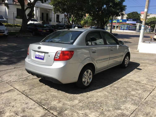 Kia Rio 2012 1.6 4 P
